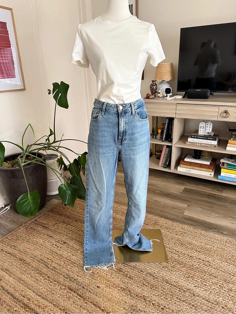 Zara Straight Leg Jeans in Blue Waist 6